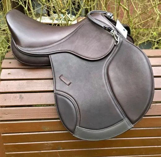 Leder Sattel JUMP DOUP Springsattel Springen + Kopfeisen Kindersattel Jugendsattel Ponysattel Braun 14 /15 Zoll doubliertes Leder