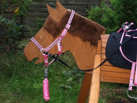 Sattelset Heidi auch f�r Holzpferd Schwarz Rosa + Zubeh�r 8 10 12