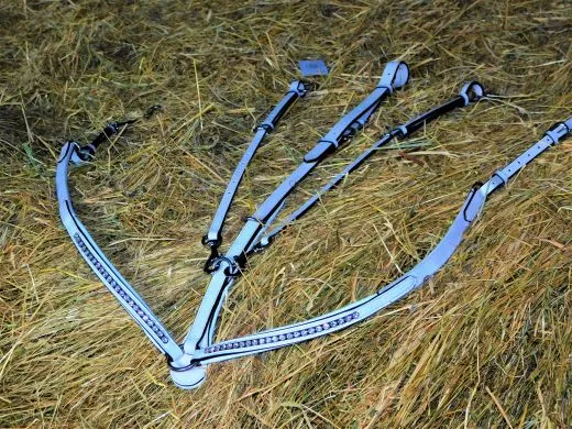 Show Vorderzeug Snow Wei� Strass Lastik LEDER weich VB WB X-Full