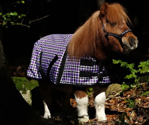 1200 Denier Outdoordecke Regendecke Fleece Futter Lila Karo NUR 65 cm REST RAUS