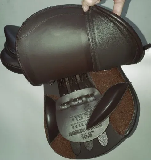 Leder Sattel JUMPER VS Schwerpunkt Springen + Kopfeisen Kindersattel Ponysattel Schwarz o Braun 14 15 Zoll ab 500�