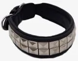 Lederhalsband TITAN Breit Pyramiden Nieten Leder X L XL Leder Halsband Nietenhalsband Schwarz Silberfarben Hohe Zugkraft