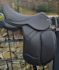 #38 Ledersattel B WARE Beauty Schwarz 1 X 15 Zoll + 5 X Kopfeisen verstellbar Mono Sattel Shetty Glitzer Welsh Kindersattel Sattel Leder B WARE